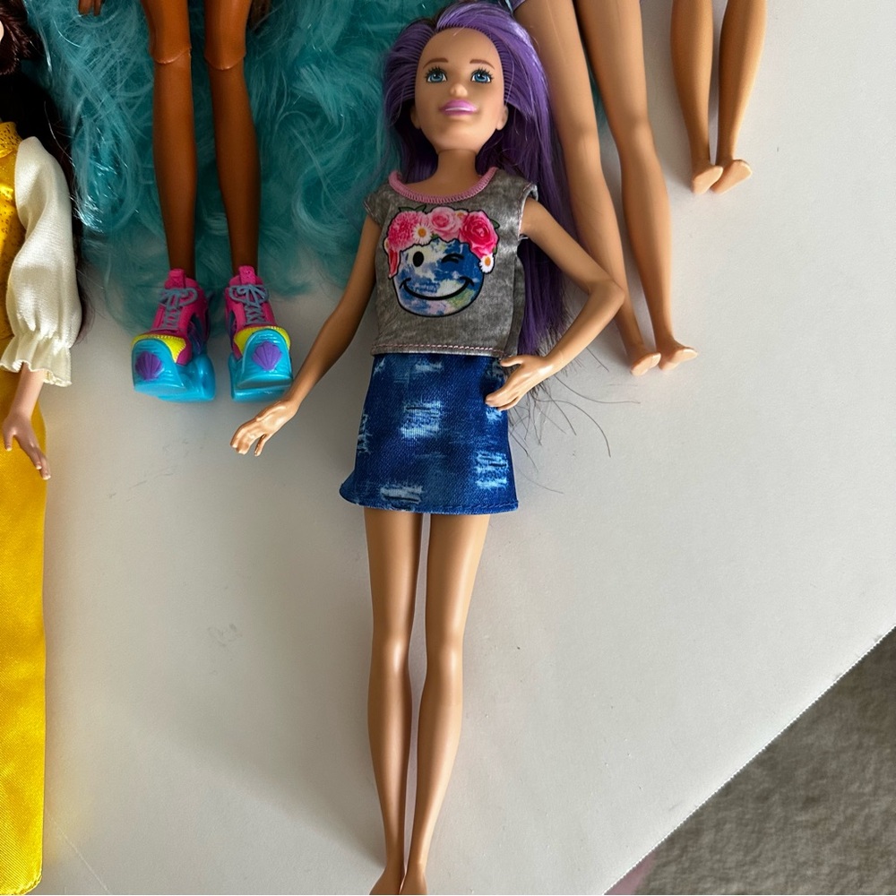 Lot of 8 fashion dolls. Barbie Secret Door Malucia Skipper Princess Mermaid High - Picture 6 of 14